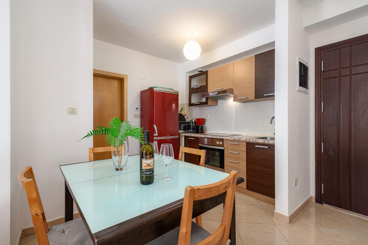 Apartment Ares 14 - Umag Center Экстерьер фото